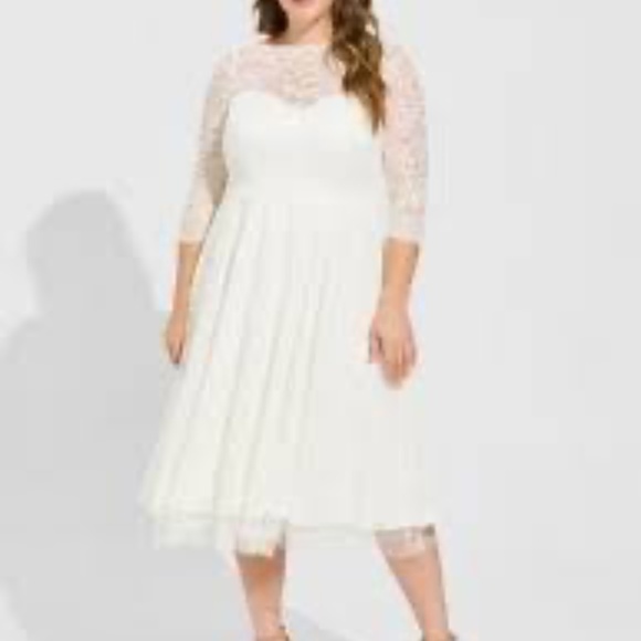 Torrid Wedding Dress tea style - Picture 3 of 8